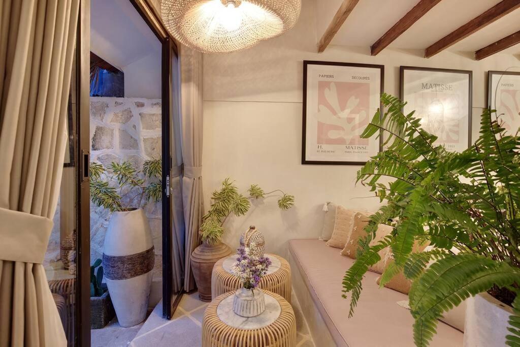 विला #2 With Private Pool